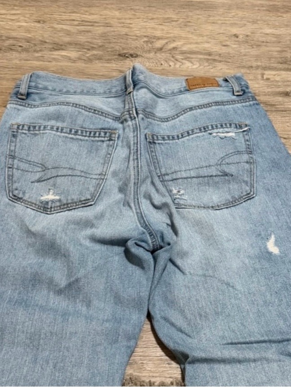American Eagle Outfitters Light Blue Distressed Straight Leg Jeans - Picture 3 of 4